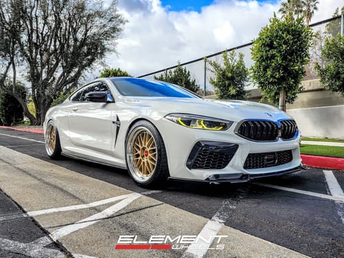 2022 BMW M8