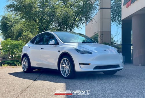 2021 Tesla Model Y on aftermarket wheels