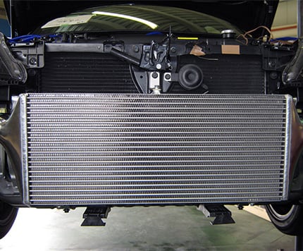 hks 08+subaru wrx sti fmic *requires smaller battery 71007-ak001 & 70020-bf010* 13001-af014