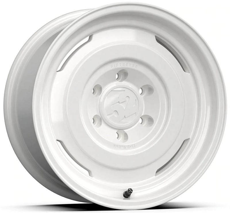 16x7.5 fifteen52 off-road analog hd classic white 6x5.5/139.7 0mm