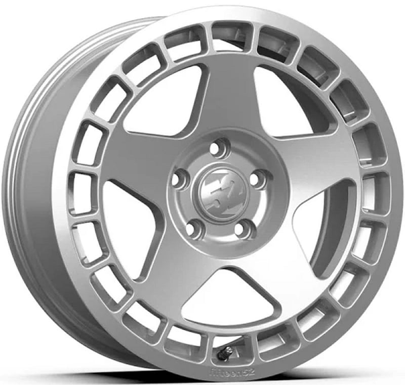 17x7.5 fifteen52 turbomac speed silver 4x100 30mm