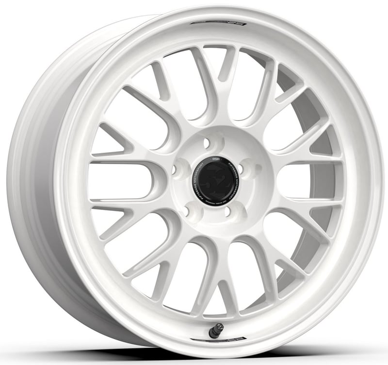19x9.5 fifteen52 holeshot rsr rally white (flow formed) 5x4.5/114.3 38mm