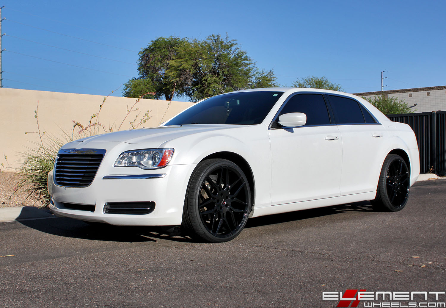 22x9 Giovanna Bogota Gloss Black on a 2014 Chrysler 300 w/ Specs