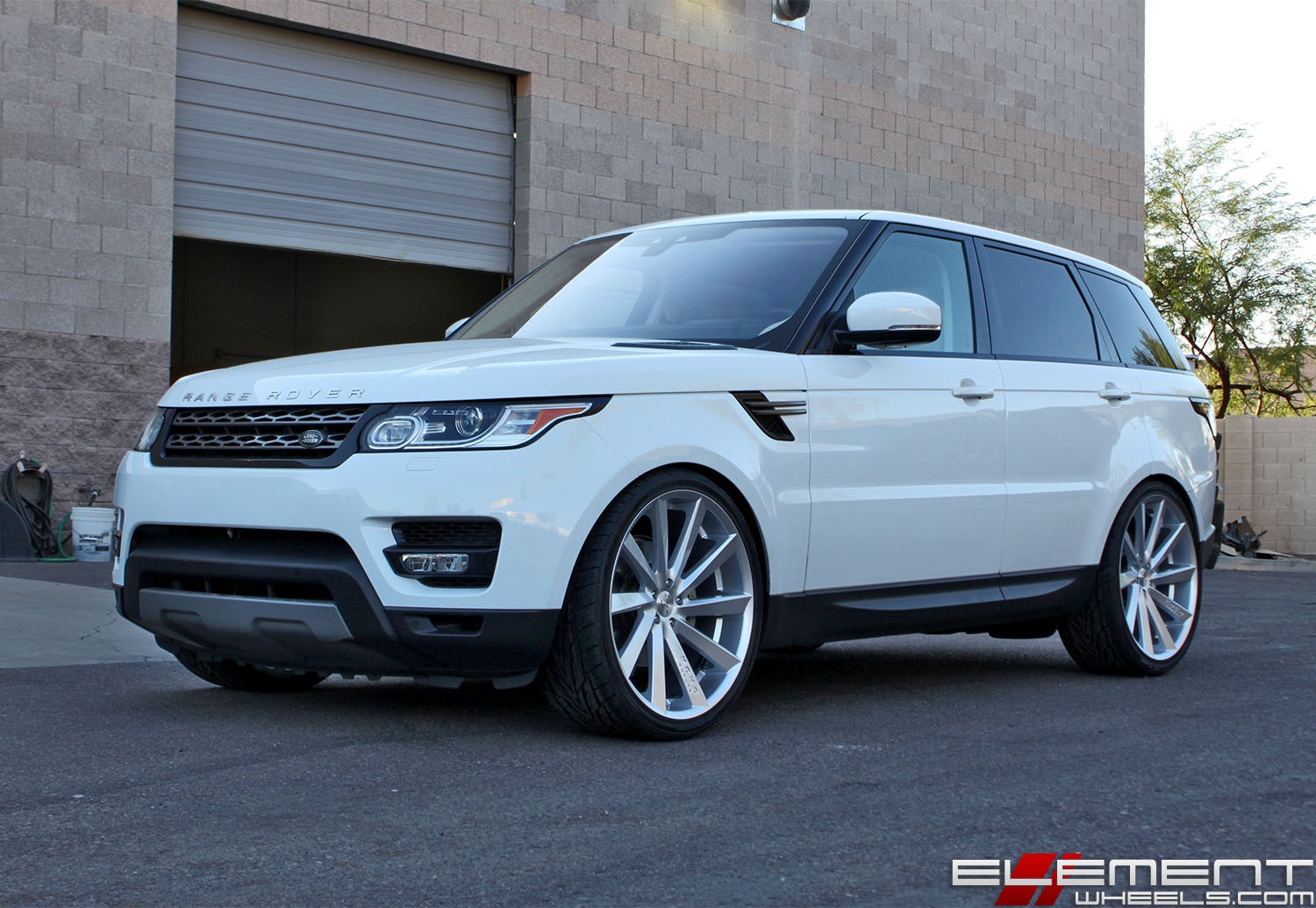 24x10 Koko Kuture Kapan Gloss Silver on a 2017 Land Rover Ranger Rover Sport w/ specs