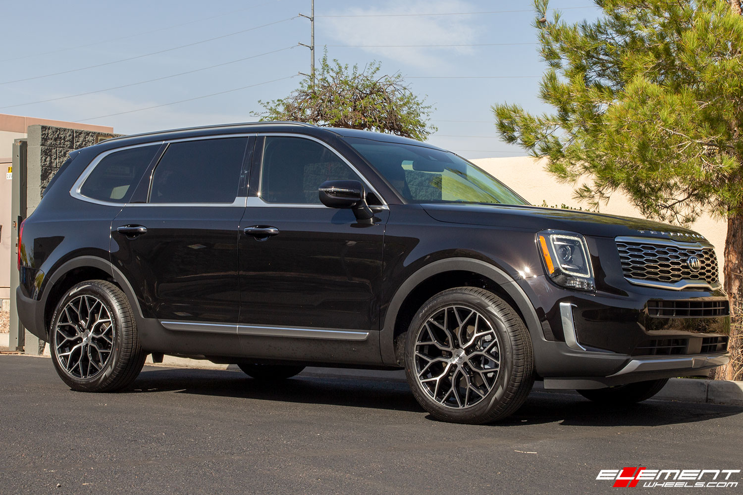 20 inch Niche Mazzanti Gloss Black Brushed Face M262 on a 2021 Kia Telluride