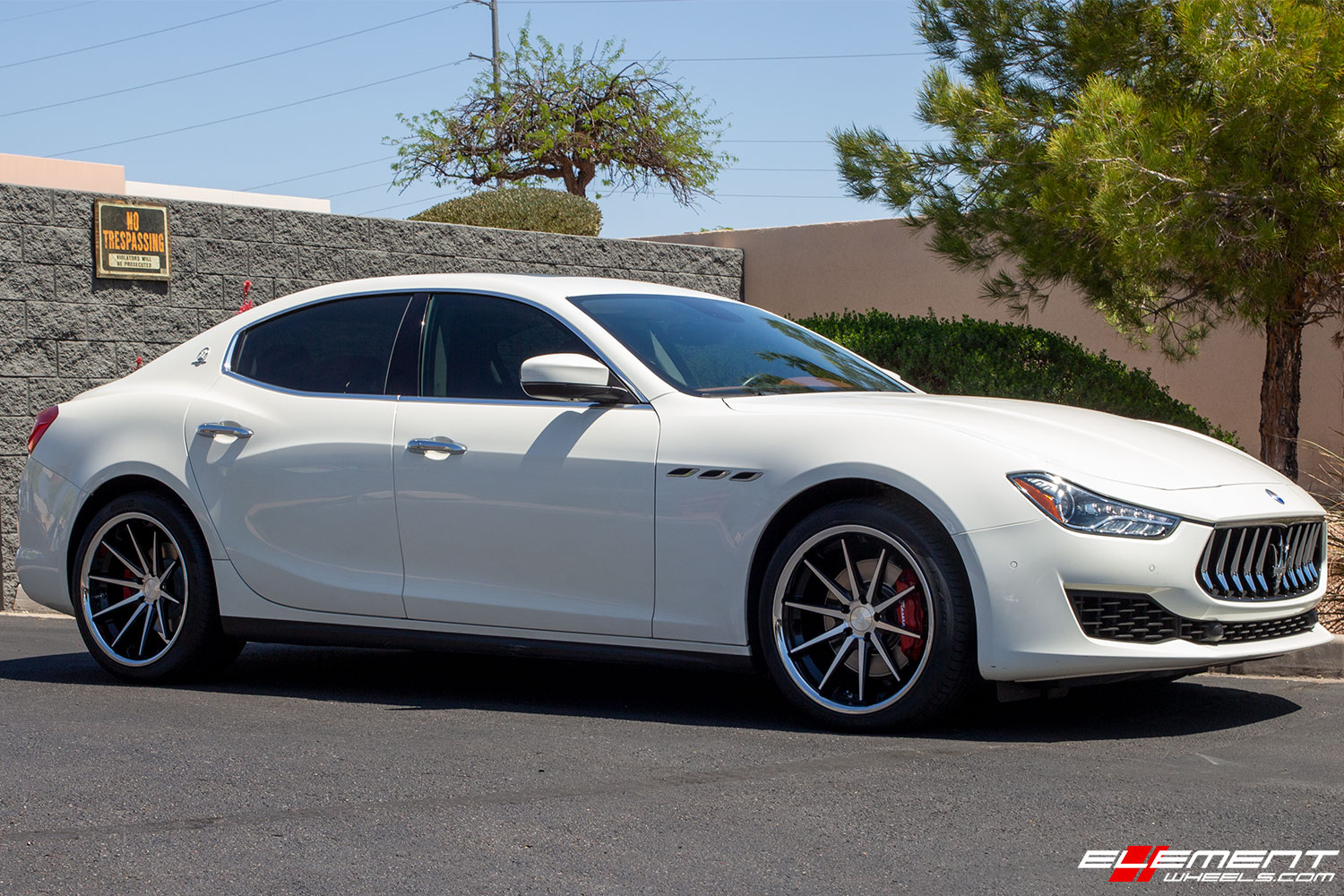 20 inch Staggered Ferrada FR4 Machine Black w/ Chrome Lip on a 2018 Maserati Ghibli