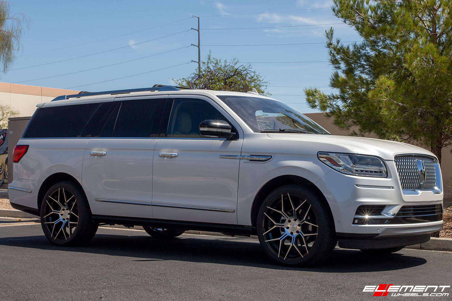 24 inch Ferrada FT3 Machine Black on a 2018 Lincoln Navigator