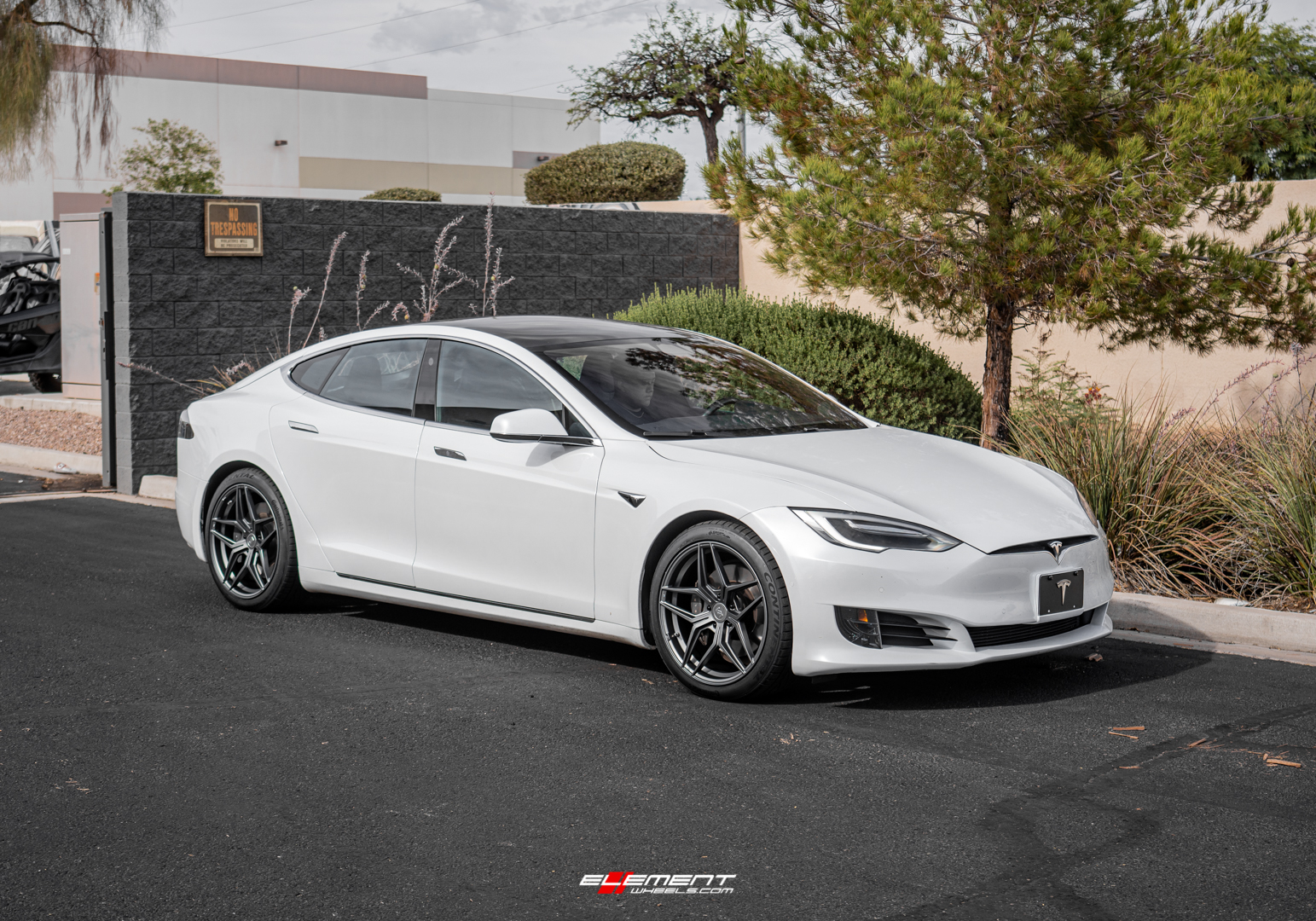 20 inch Variant Xenon Satin Gunmetal on a 2017 Tesla Model S P100D