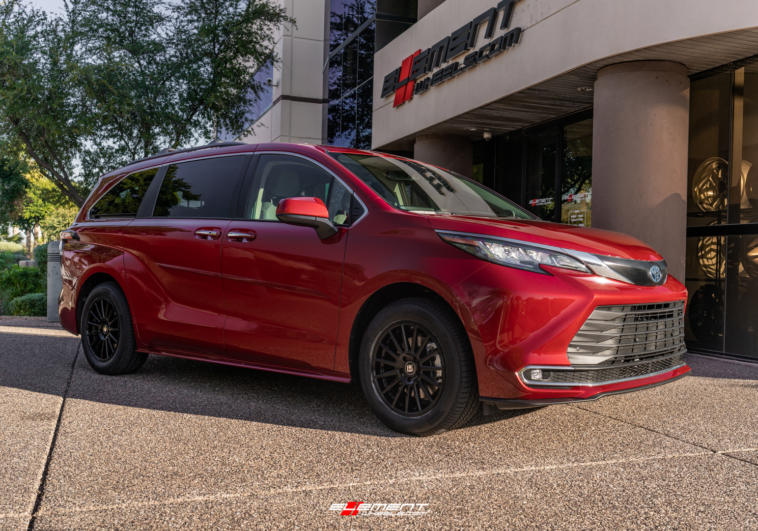 18 inch Touren TR92 Gloss Black on a 2022 Toyota Sienna