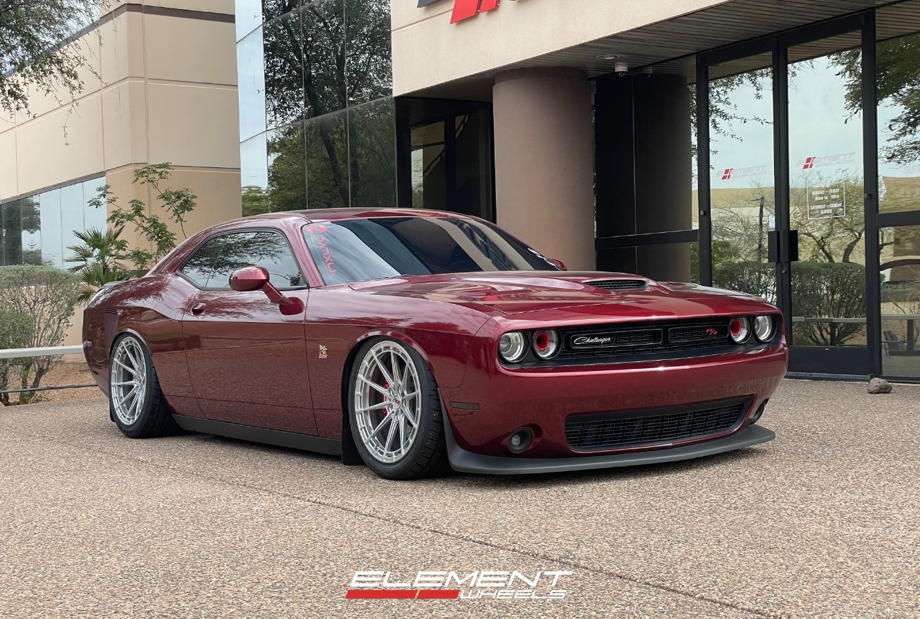 20 inch Staggered Variant Aure in Gloss Silver on a 2019 Dodge Challenger w/ AirLift