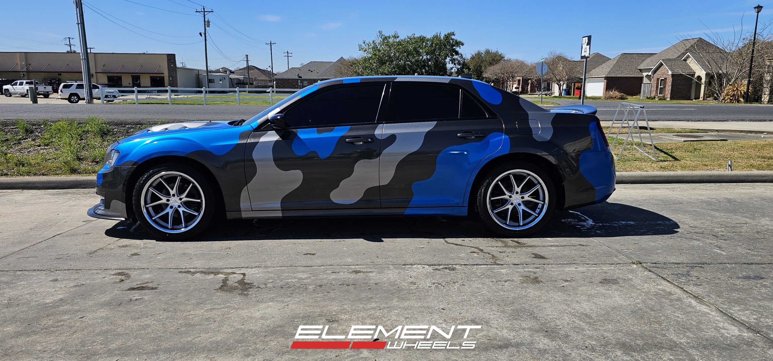 20 inch Ferrada FR2 Machine Silver w/ Chrome Lip on a 2020 Chrysler 300