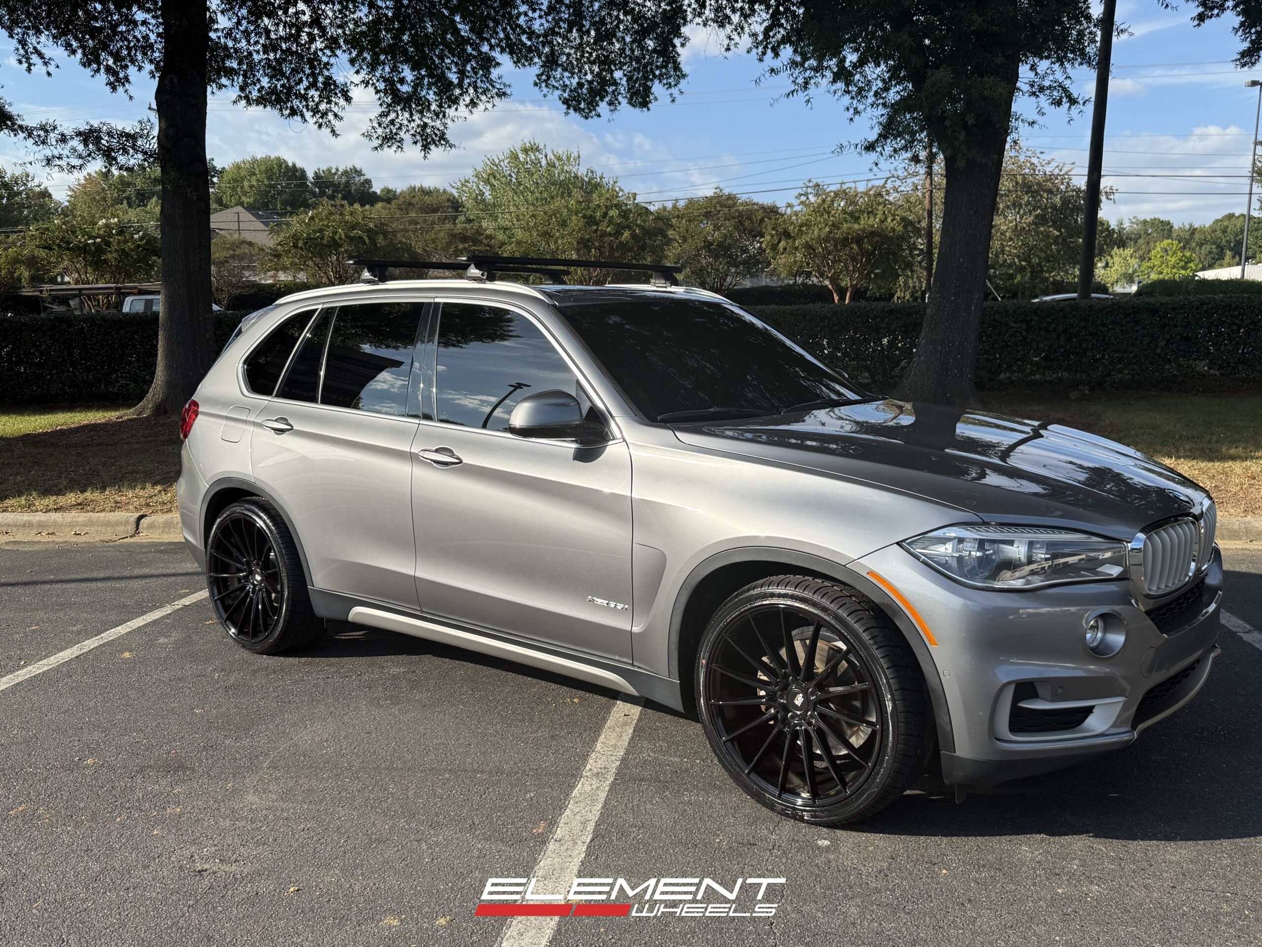 Staggered 22 inch Savini BM16 in Gloss Black on a 2018 BMW X5